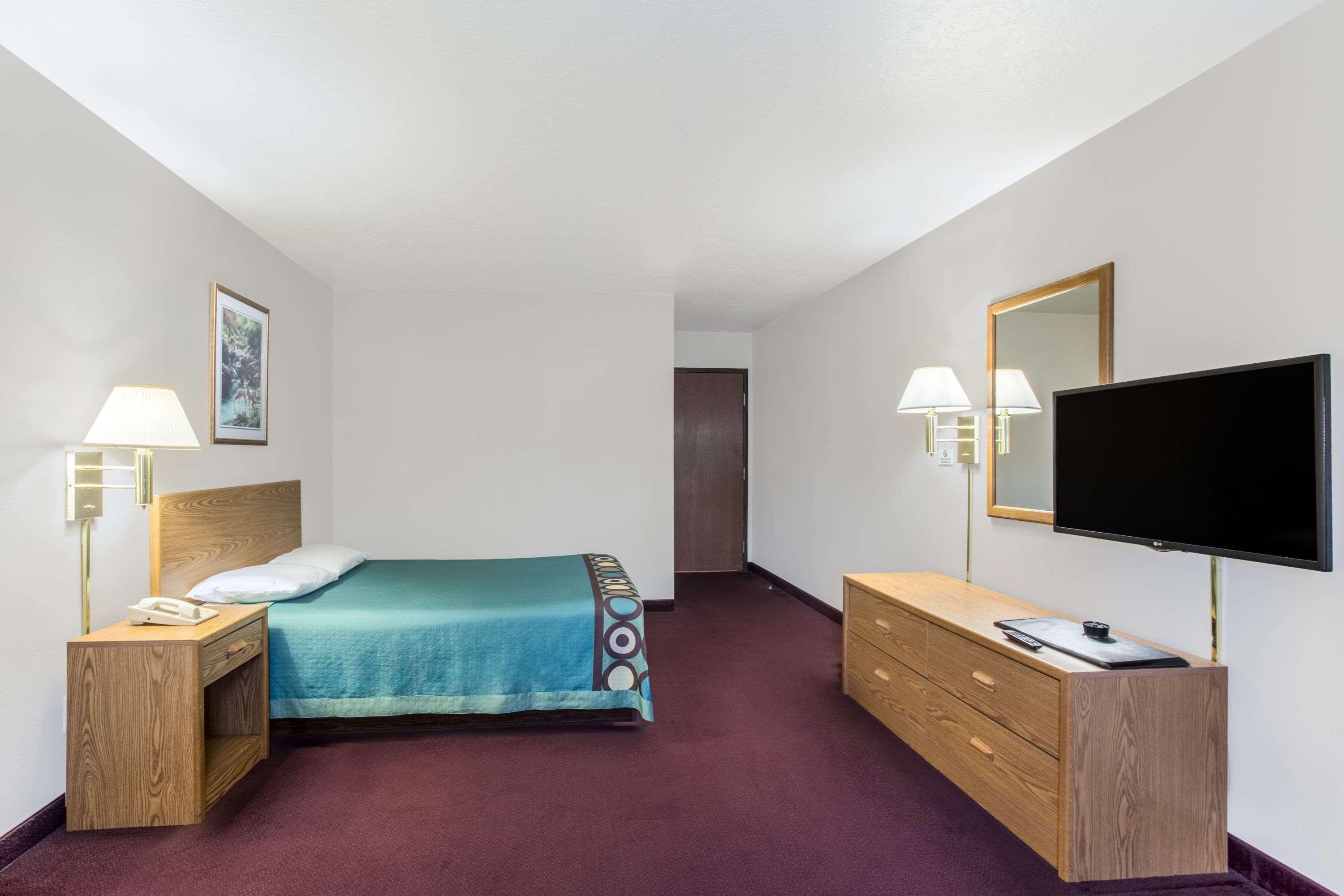Super 8 By Wyndham Super 8 Blackfoot Extérieur photo