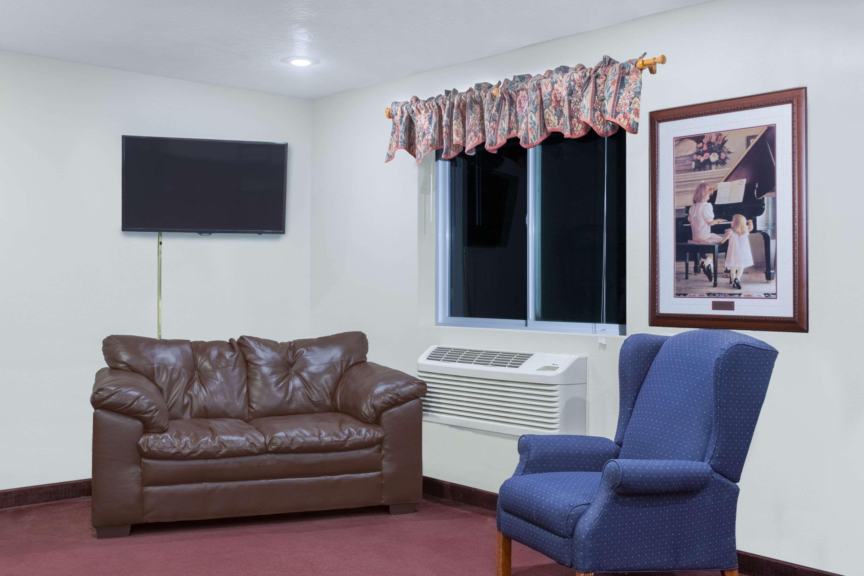 Super 8 By Wyndham Super 8 Blackfoot Extérieur photo